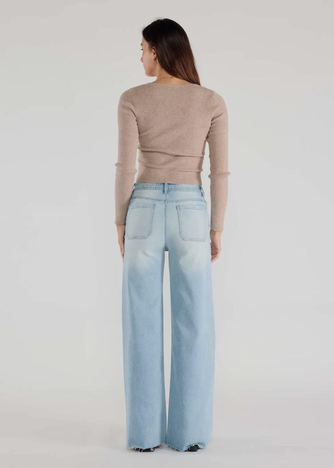 Relaxed Wide Leg Jeans