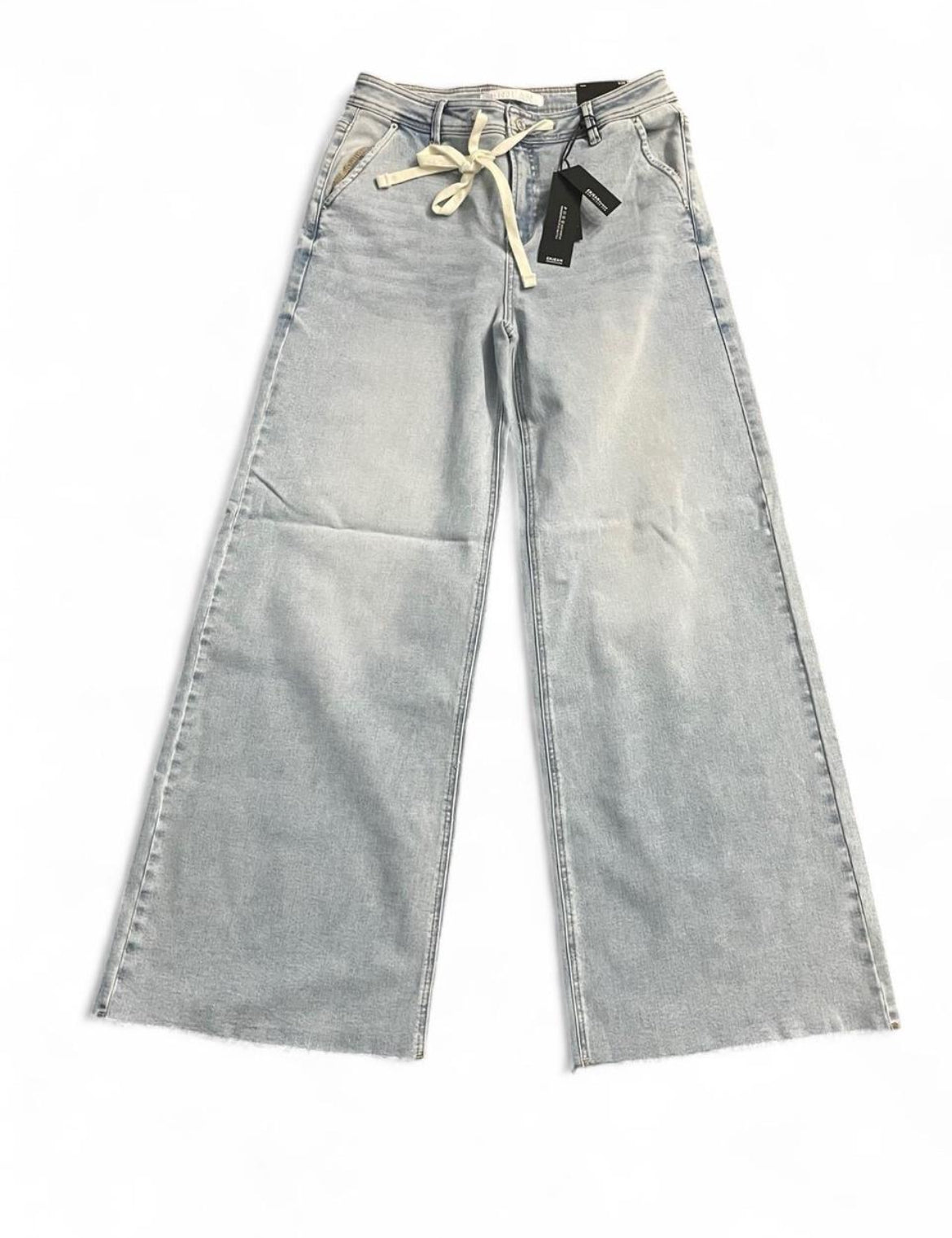 Relaxed Wide Leg Jeans