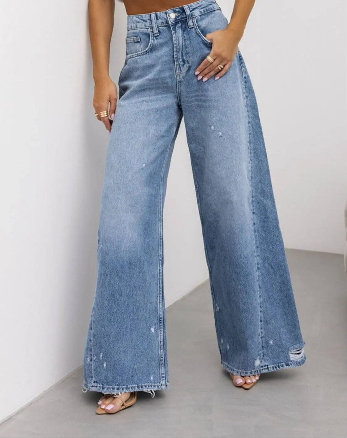Distressed Wide Leg Jeans